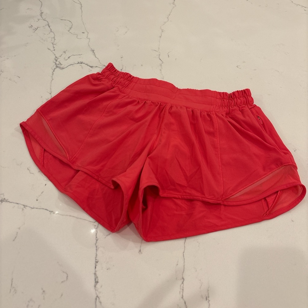 Lululemon hotty hot shorts glaze pink size 4 low rise 2.5”